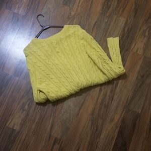 Beautiful  warm sweater perfect for fall